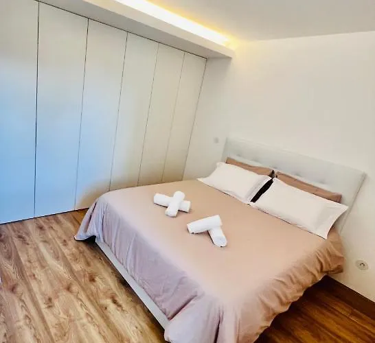 Loft Center Viana Apartament *